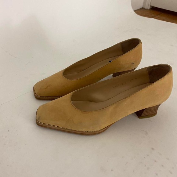 Vintage suede yellow kitten heels - Picture 4 of 4